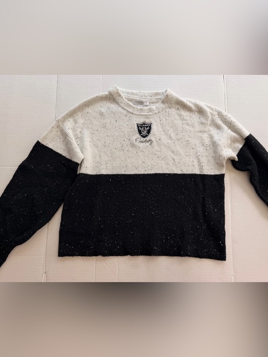 WEAR by Erin Andrews Sweaters - WEAR by Erin Andrews Las Vegas Raiders Colorblock Sweater XL
